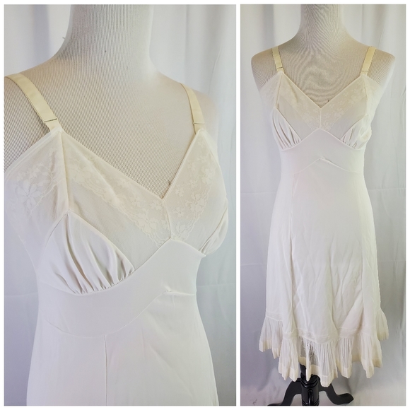 Aristocrat Other - Aristocrat vintage women's nylon cream dress slip